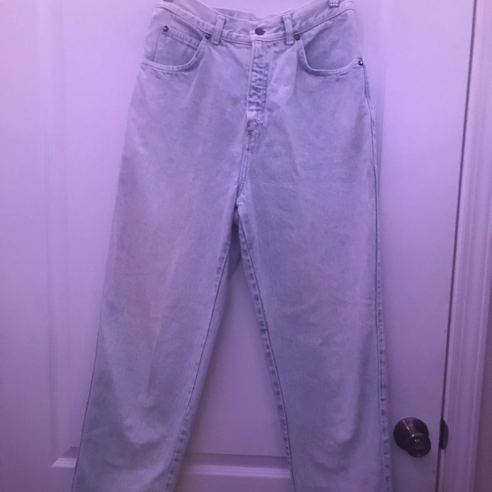 Vintage Levis 900 series mom Jeans